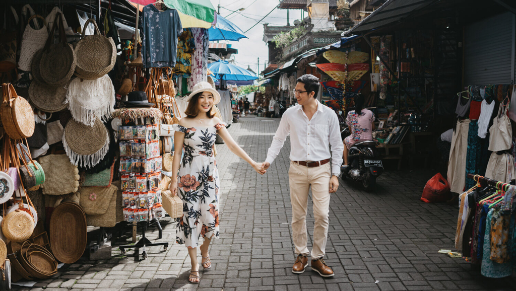 Couple Session of Johan and Yessica by Annora Pics at Traditional Art Market Bali