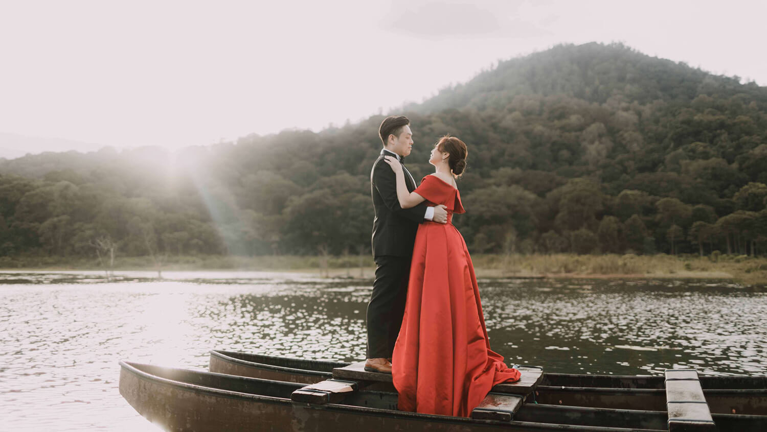 Couple Session Jhonson and Zoe by Annora Pics - Tamblingan Lake Bali