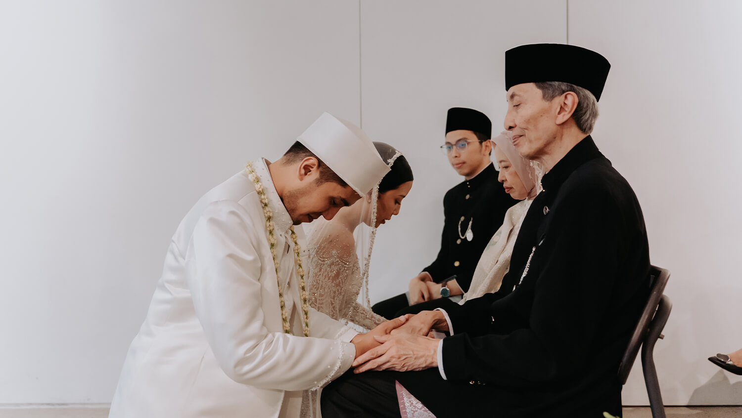 Wedding Photography of Alyandra and Isthi in Bali by Annora Pics 50